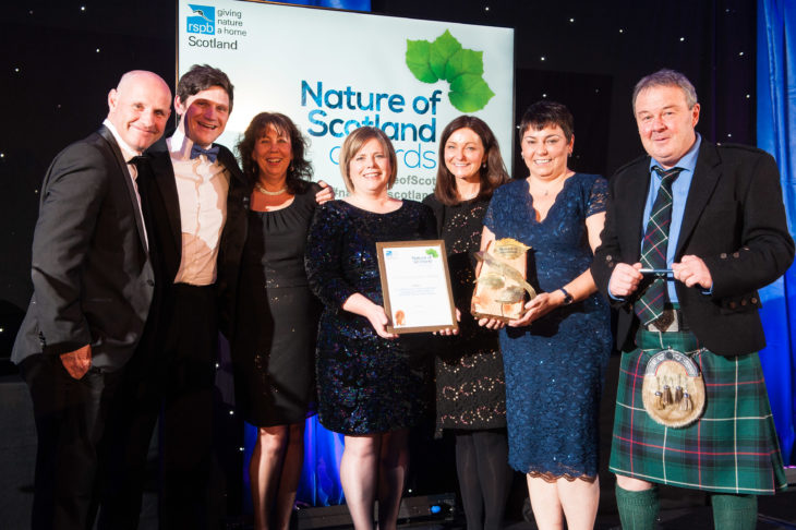 Cumbernauld Living Landscape receive their Nature of Scotland Award © Simon Williams Photography