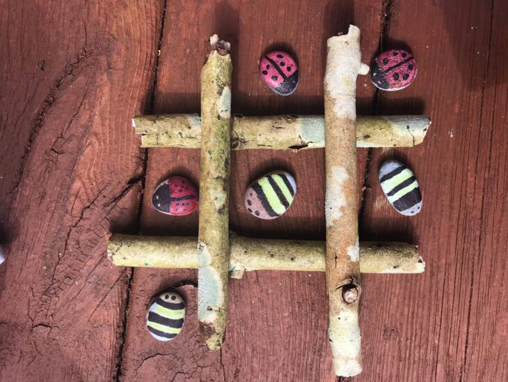 Nature tic tac toe