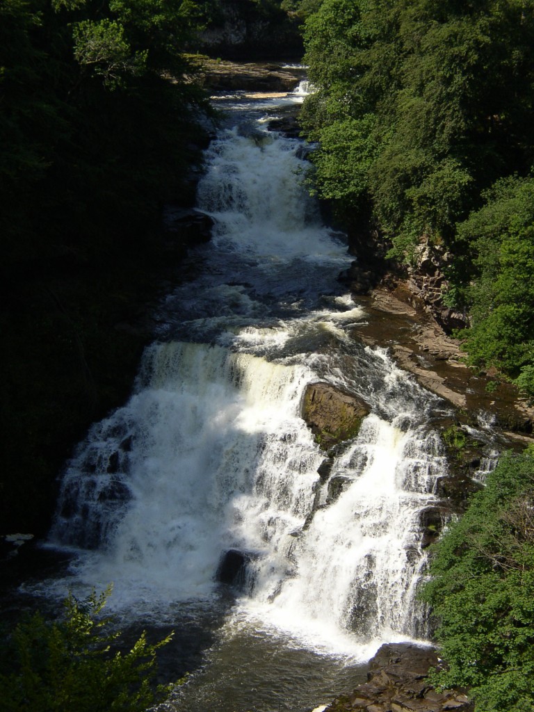 Maintenance on the power station takes place at different points throughout the year, and means more impressive waterfalls! ©  SWT